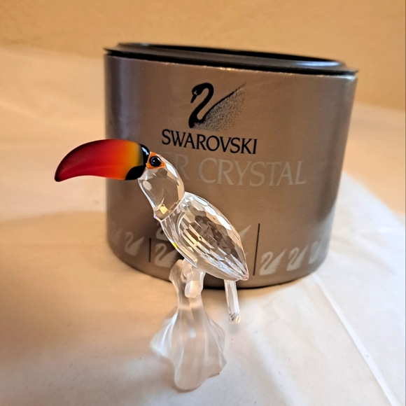 SWAROVSKI crystal  toucan figurine retired pristine - Picture 1 of 5
